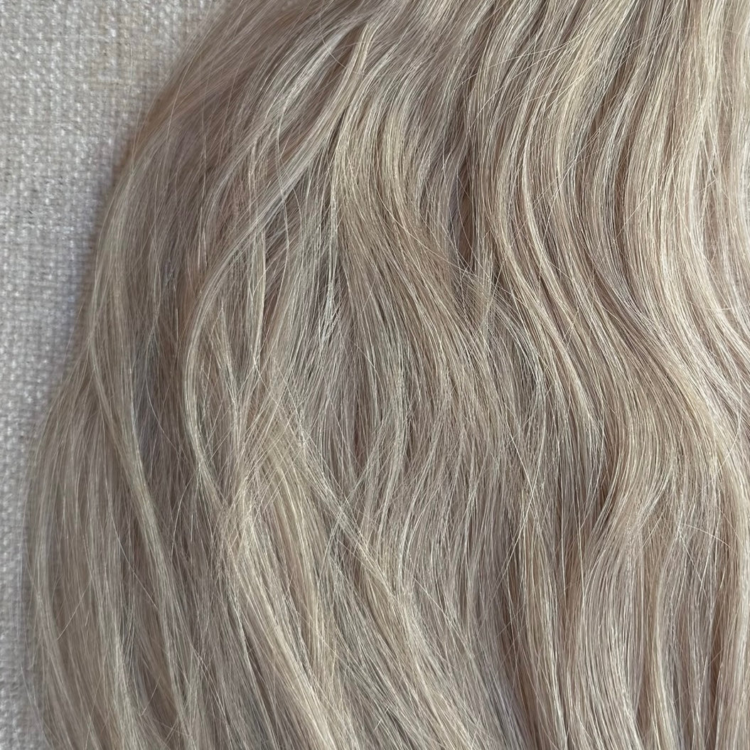 9B - WAVY BEIGE BLONDE